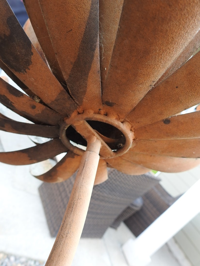 Large Metal Garden Flower Stake Sculpture - 3