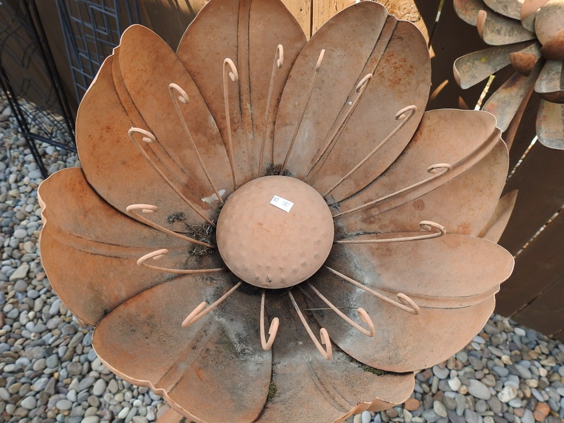 Large Metal Garden Flower Stake Sculpture - 2