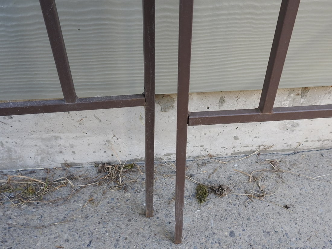 Set of Two Large Metal Garden Trellises - 4