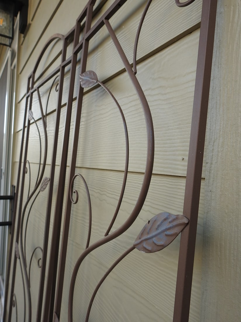 Set of Two Large Metal Garden Trellises - 5