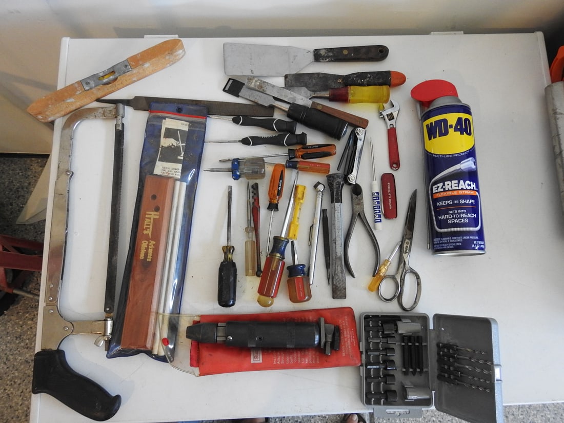 Black & Decker Drill Bit and Hand Tool Lot (1 of 3)