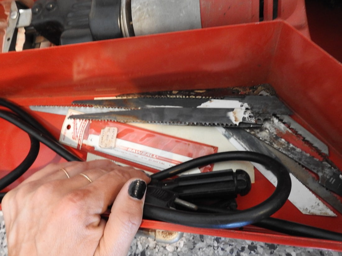 Milwaukee Heavy-Duty Sawzall Reciprocating Saw - 3