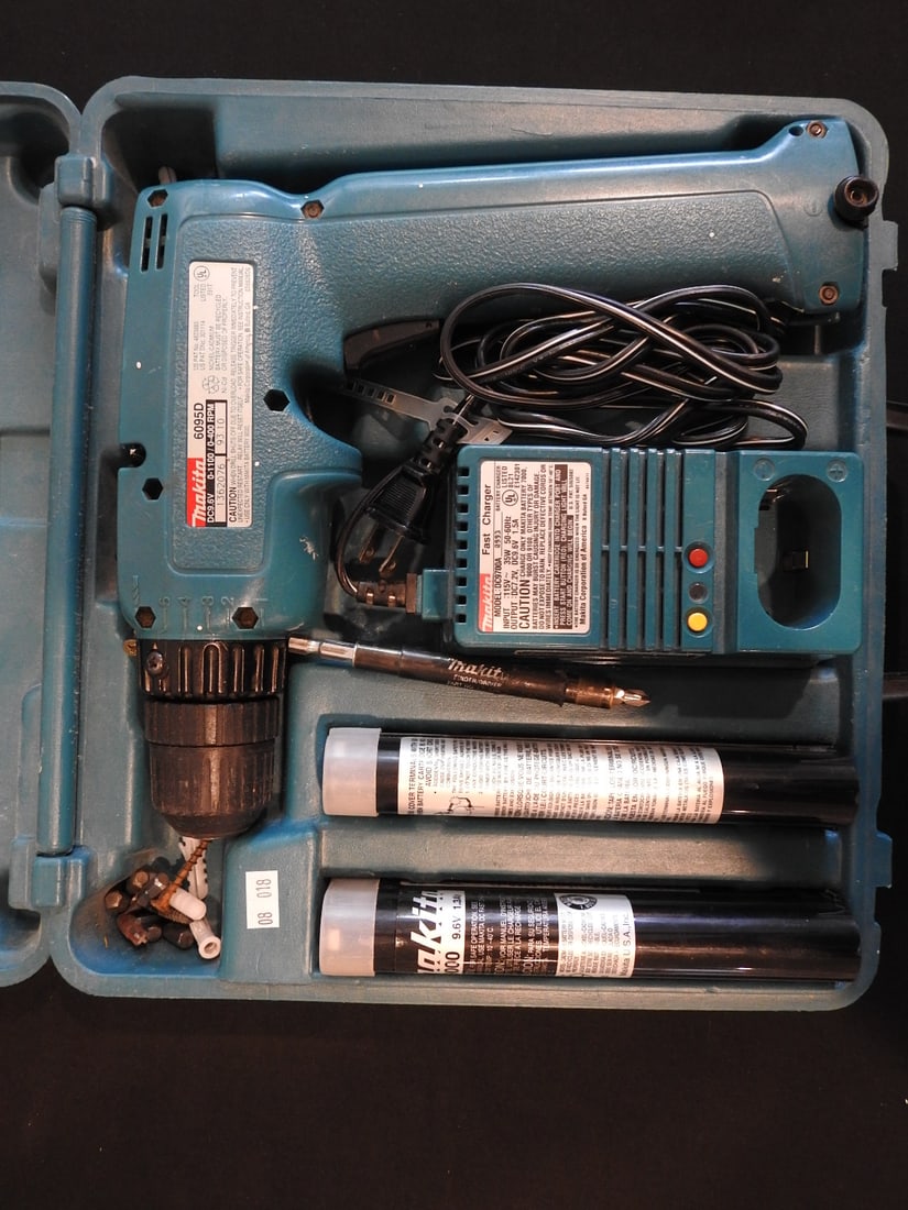 Makita Power Drill (1 of 2)
