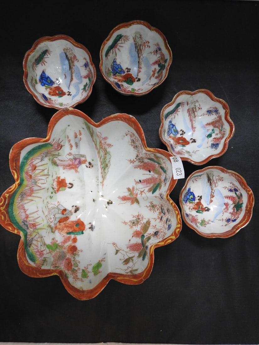 Vintage Japanese Hand-Painted Porcelain Dessert Bowl Set: Vintage Japanese porcelain dessert bowl set with hand-painted decoration and matching forms, measured as packed. Approx. 6 x 8 x 8 in.