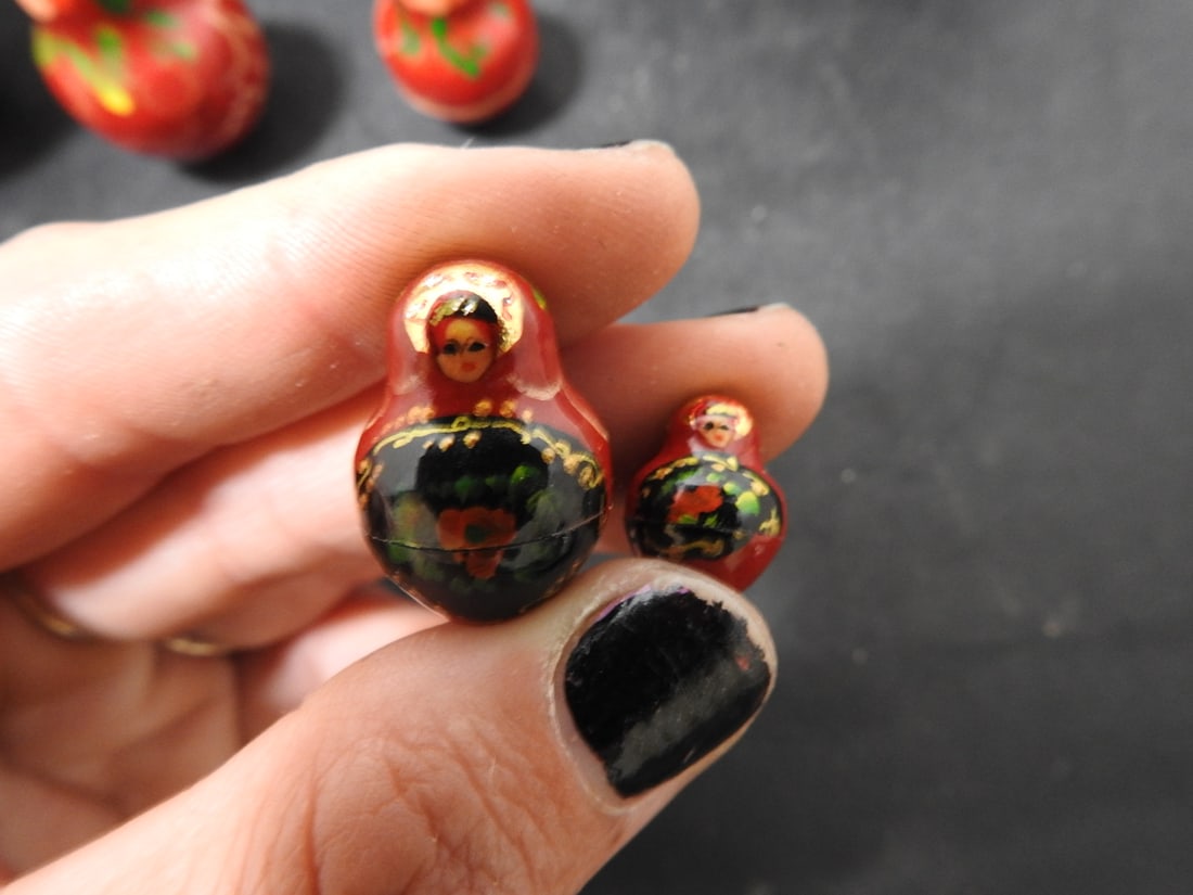 Vintage Hand-Painted Russian Nesting Dolls - 5