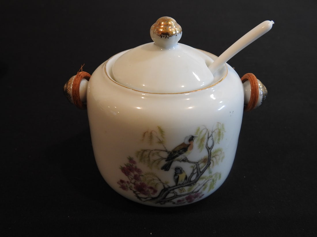 Vintage Asian Decorative Items Lot - 17