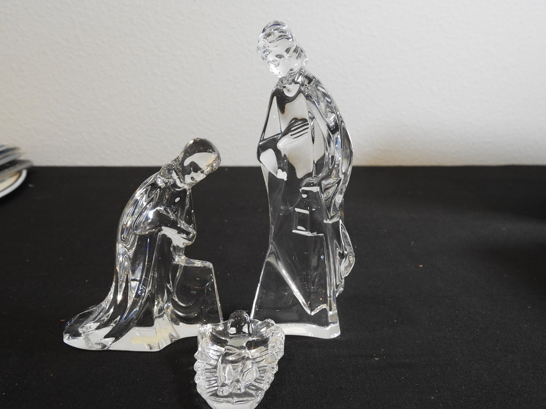 Vintage Mikasa Lead Crystal Three-Piece Nativity Set - 2