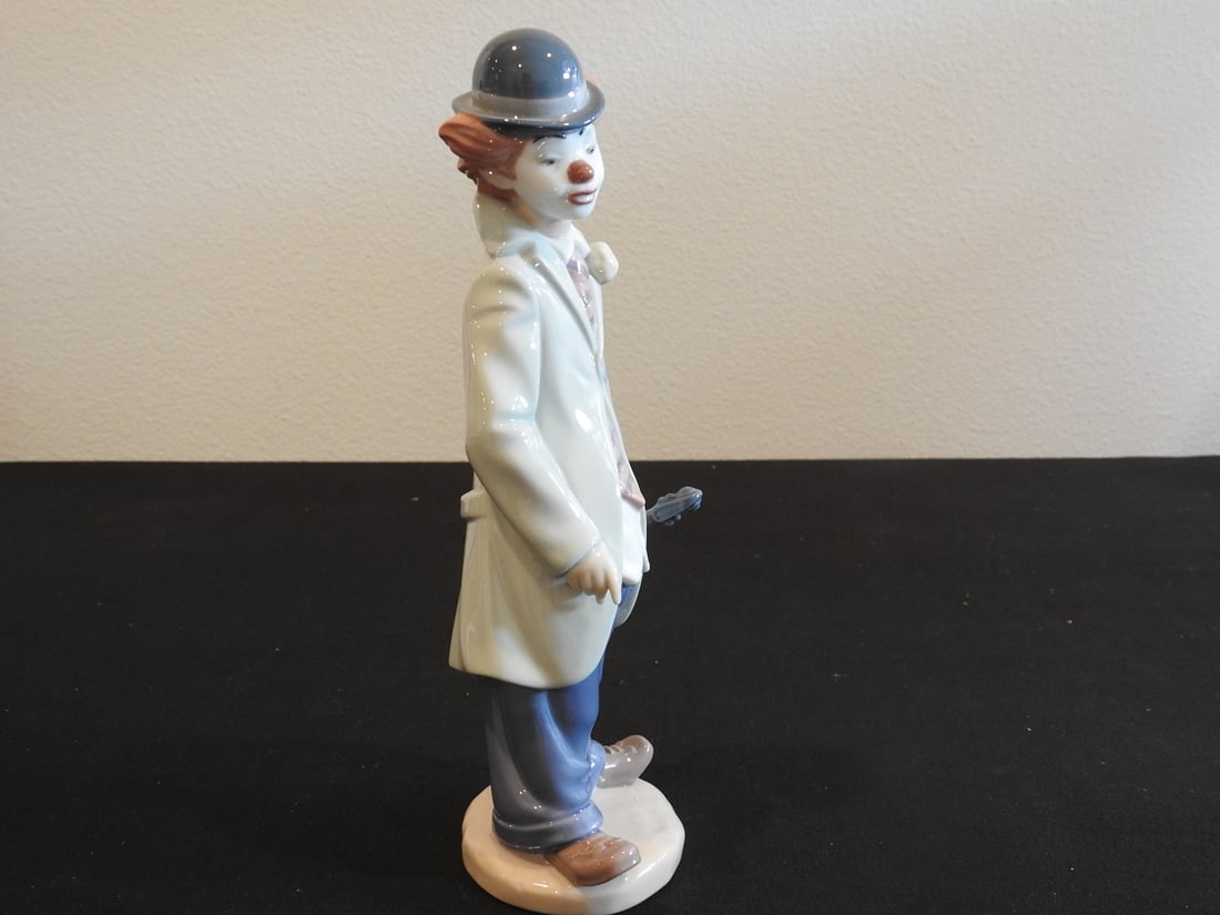 Lladro Clown Figurine - 5