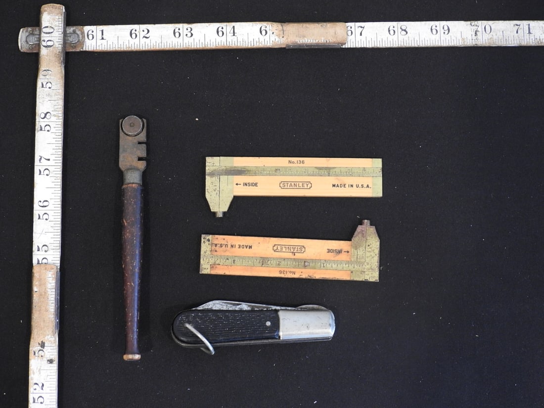 Vintage Drafting Tools and Pocket Knife Lot: Vintage lot of drafting tools and pocket knife including ruler pieces and small hand tools, measured as packed. Approx. 2 x 8.25 x 3 in.