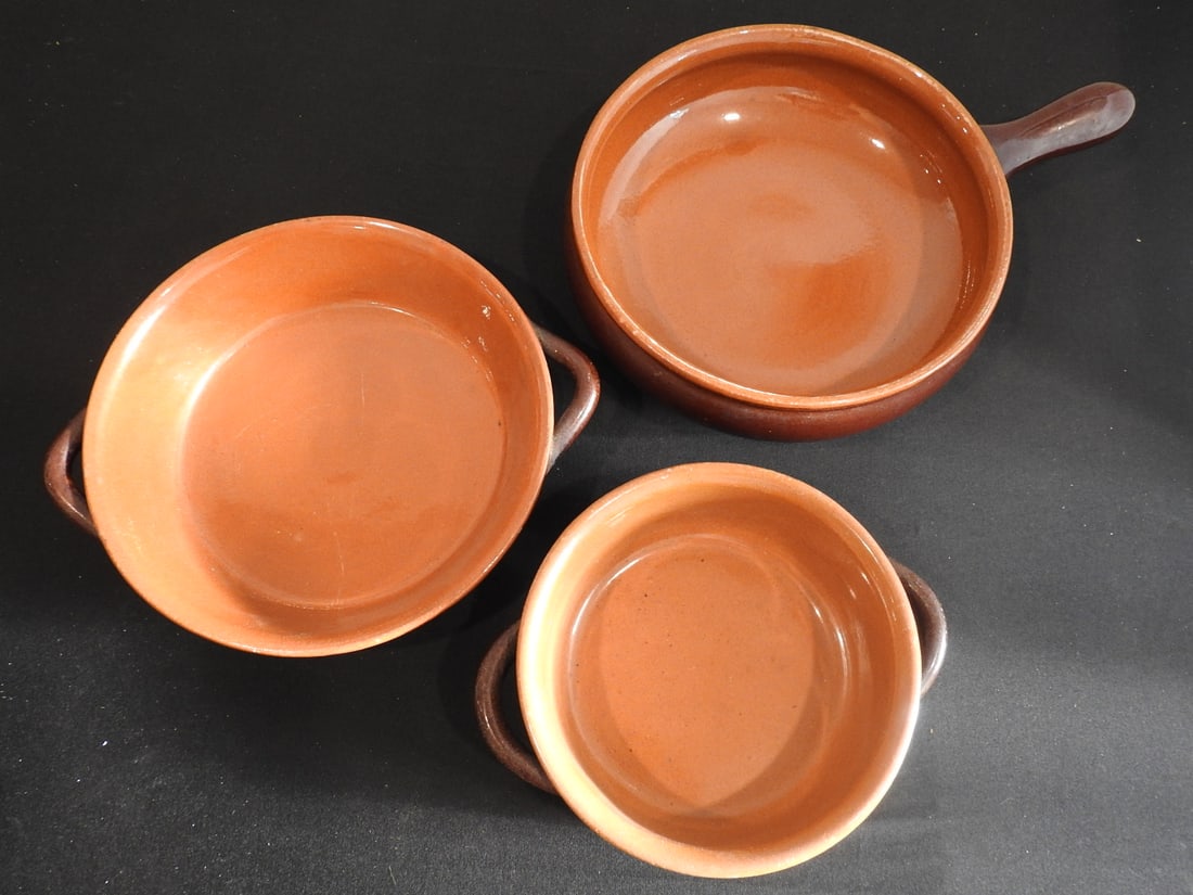 Set of Three Vulcania Red Earthenware Cookery Dishes (1 of 10)
