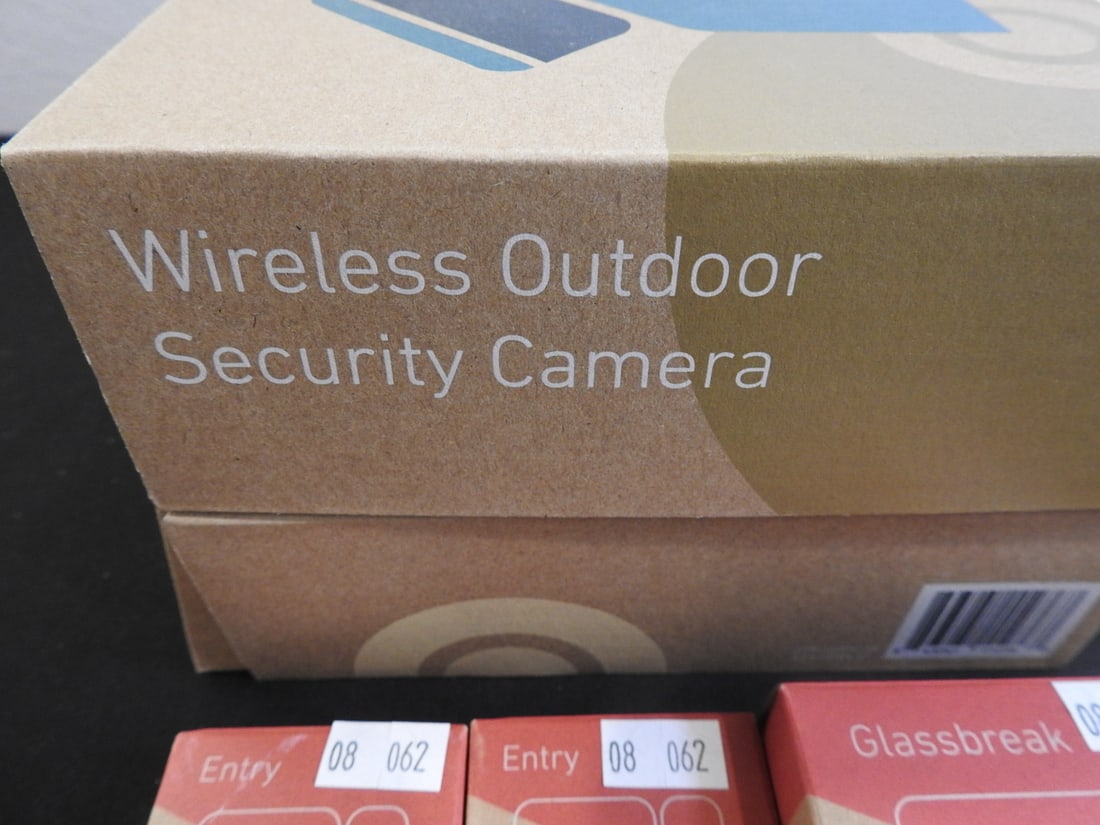 Wireless Outdoor Security Camera with Extras - 2