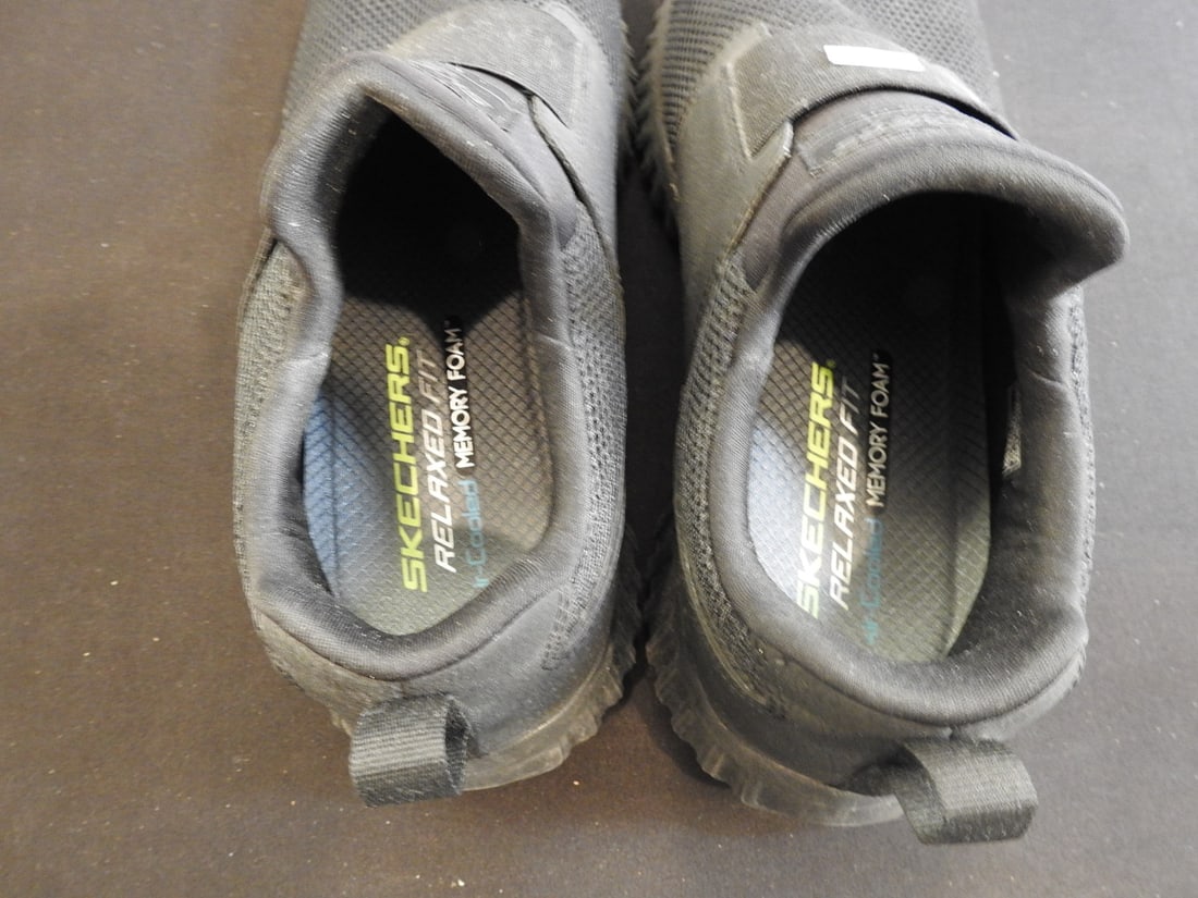 Skechers Relaxed Fit Memory Foam Shoes Size 8.5 - 2