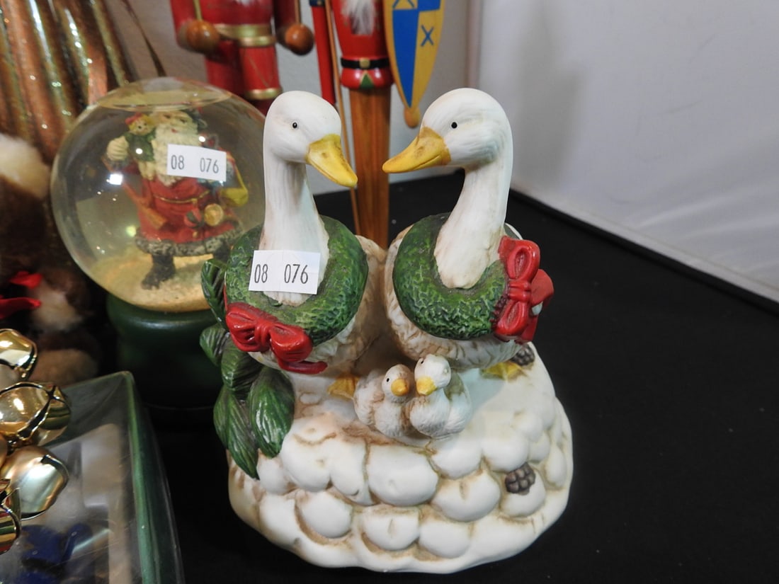 Quality Christmas Decor Lot - 4