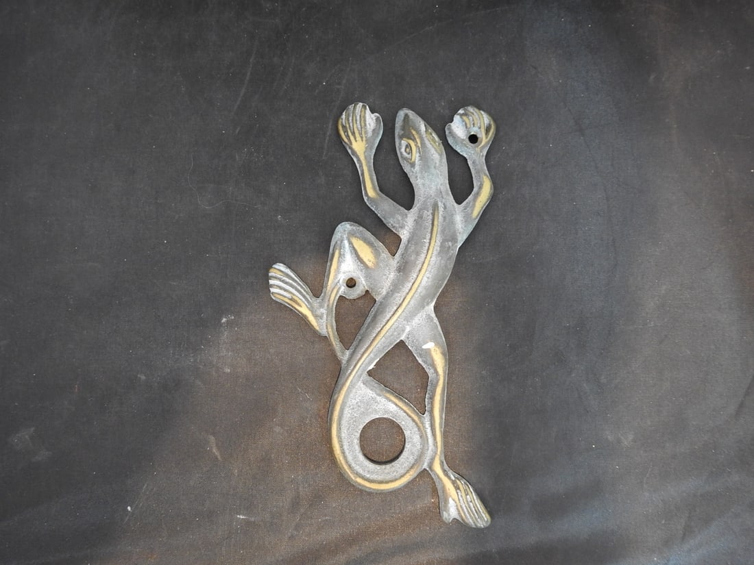Whimsical Home Decor Collection with Metal Lizard - 7