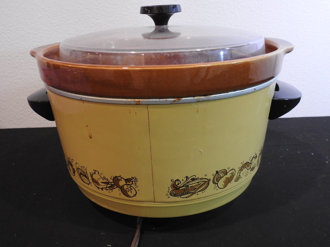 Vintage Rival Crock-Pot with Cracked Lid - 3