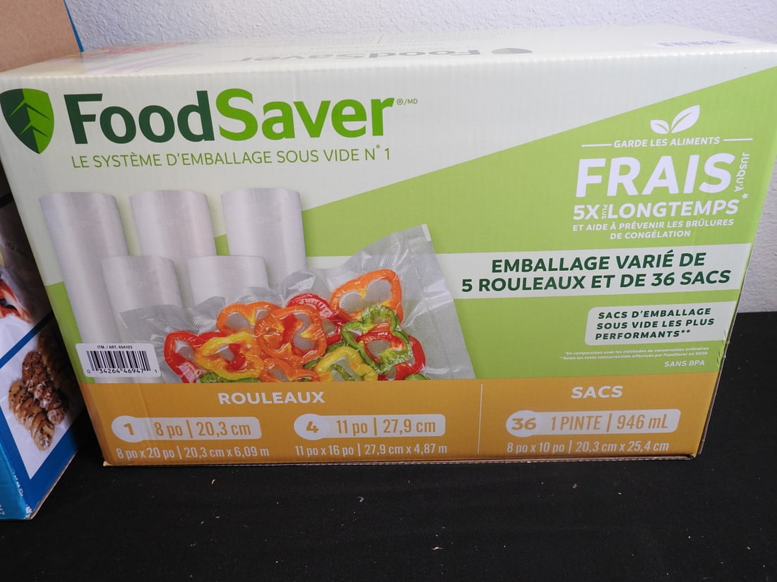 FoodSaver Vacuum Sealer with Supplies - 3