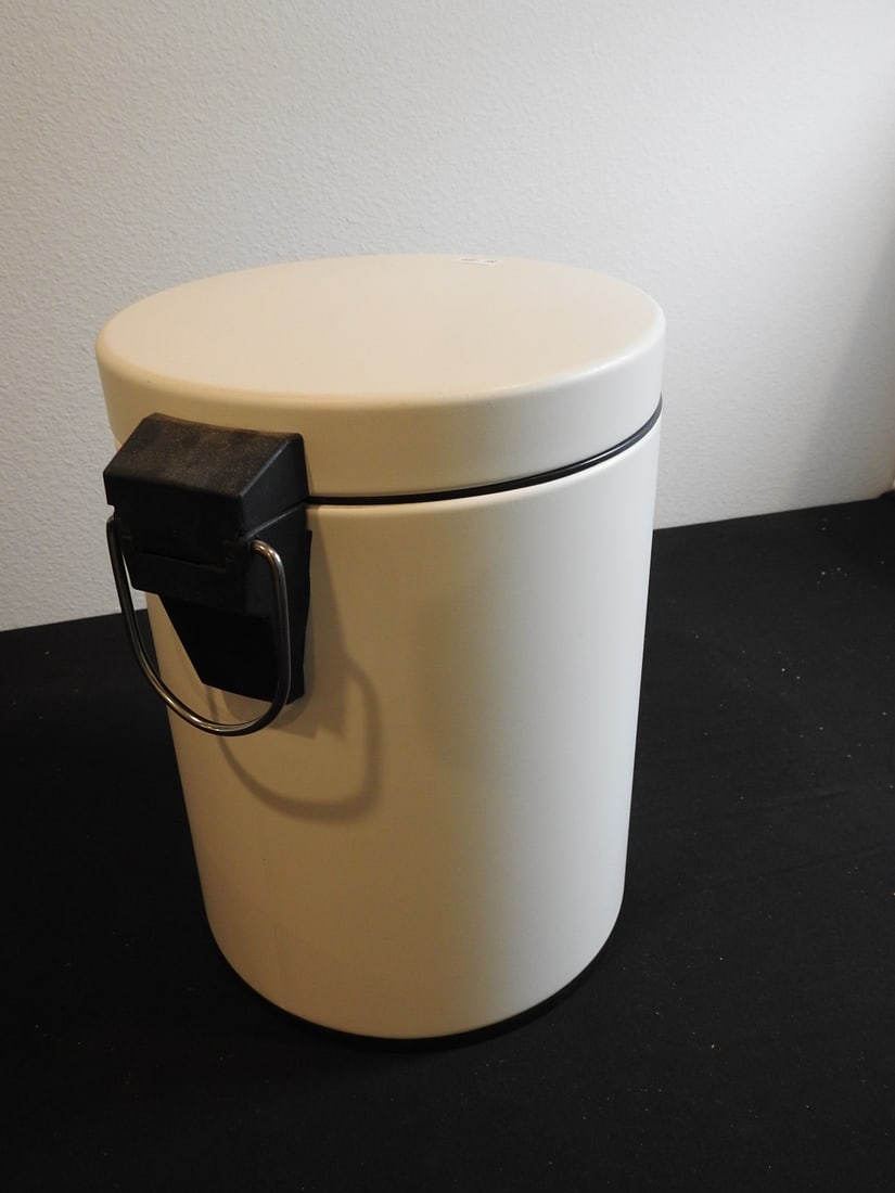 Small Metal Pedal Trash Can - 2