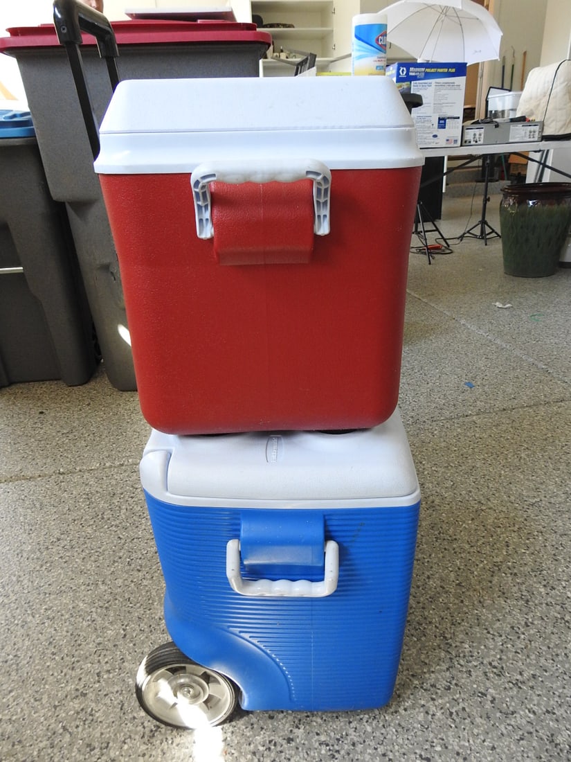 Red and Blue Mobile Coolers - 7