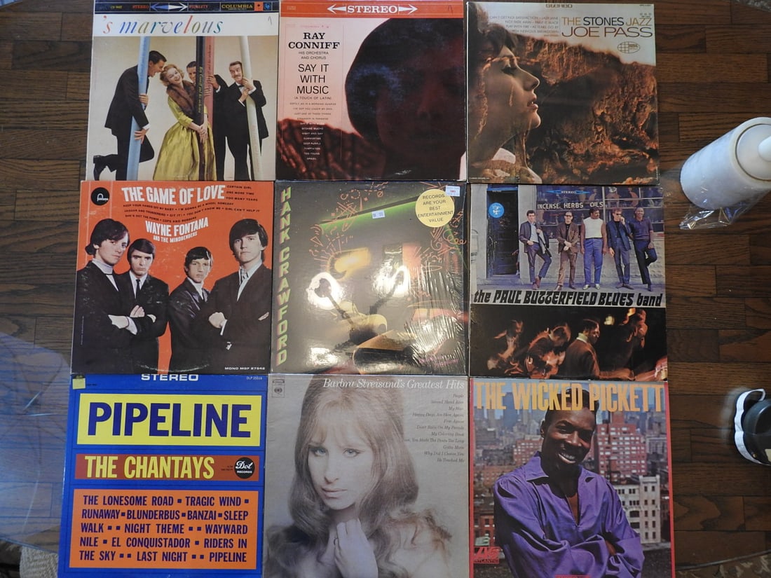Lot of Nine Assorted Vinyl Records (1 of 1)
