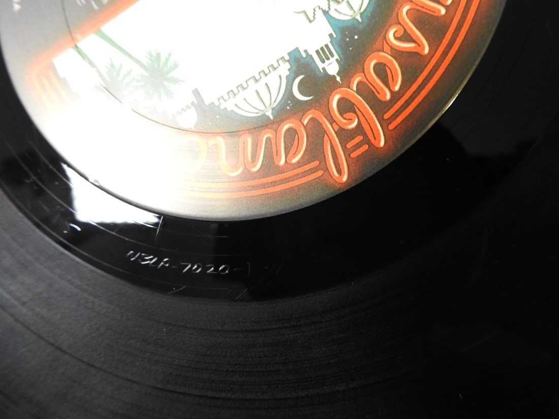 KISS Alive! Double Vinyl LP with Booklet - 5
