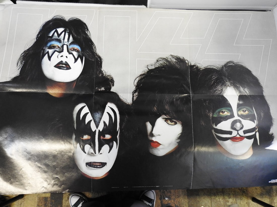 KISS Dynasty Vinyl LP with Inserts - 6
