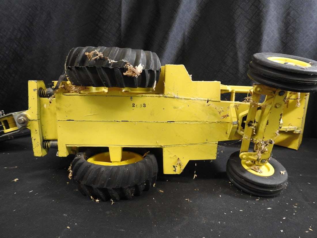Ford 7500 Backhoe Loader Metal Model - 8