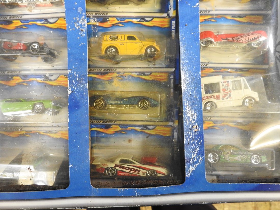 2001 Hot Wheels 20-Car Gift Packs, Lot of 2 - 3