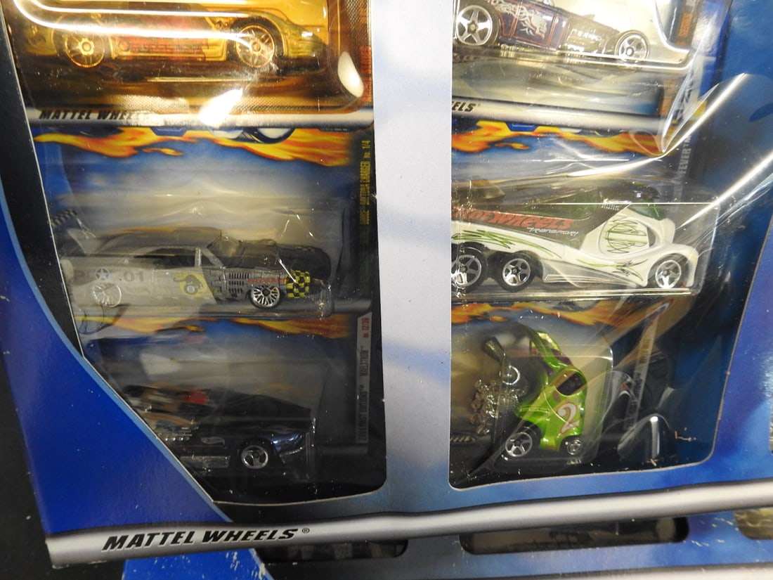 2001 Hot Wheels 20-Car Gift Packs, Lot of 2 - 7