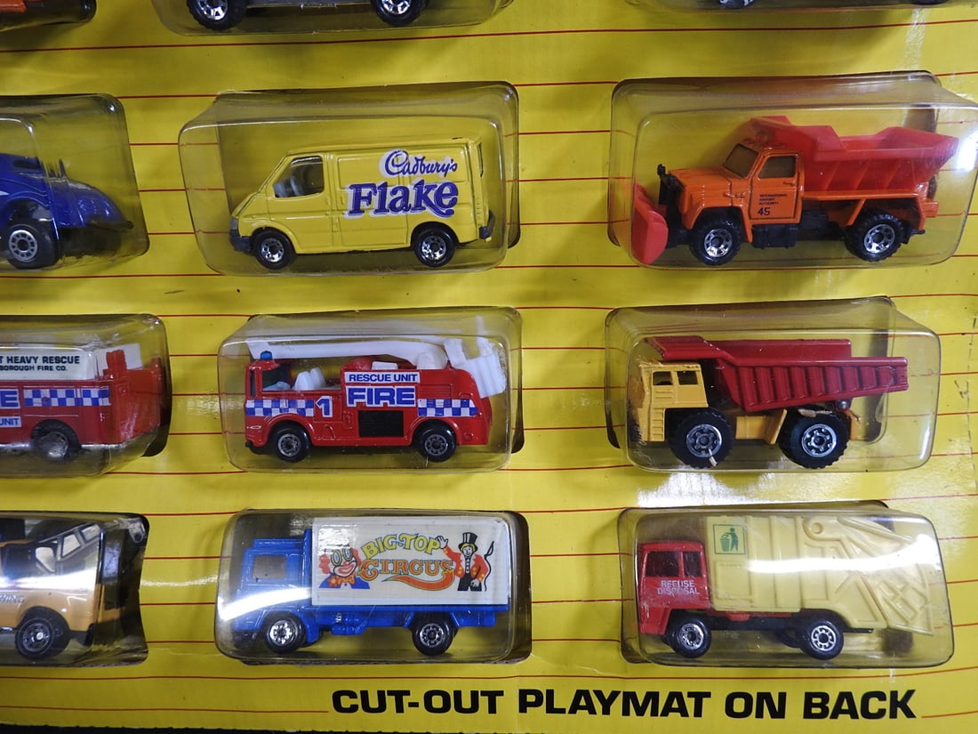1992 Matchbox 30 Die-Cast Vehicles Special Collection - 5