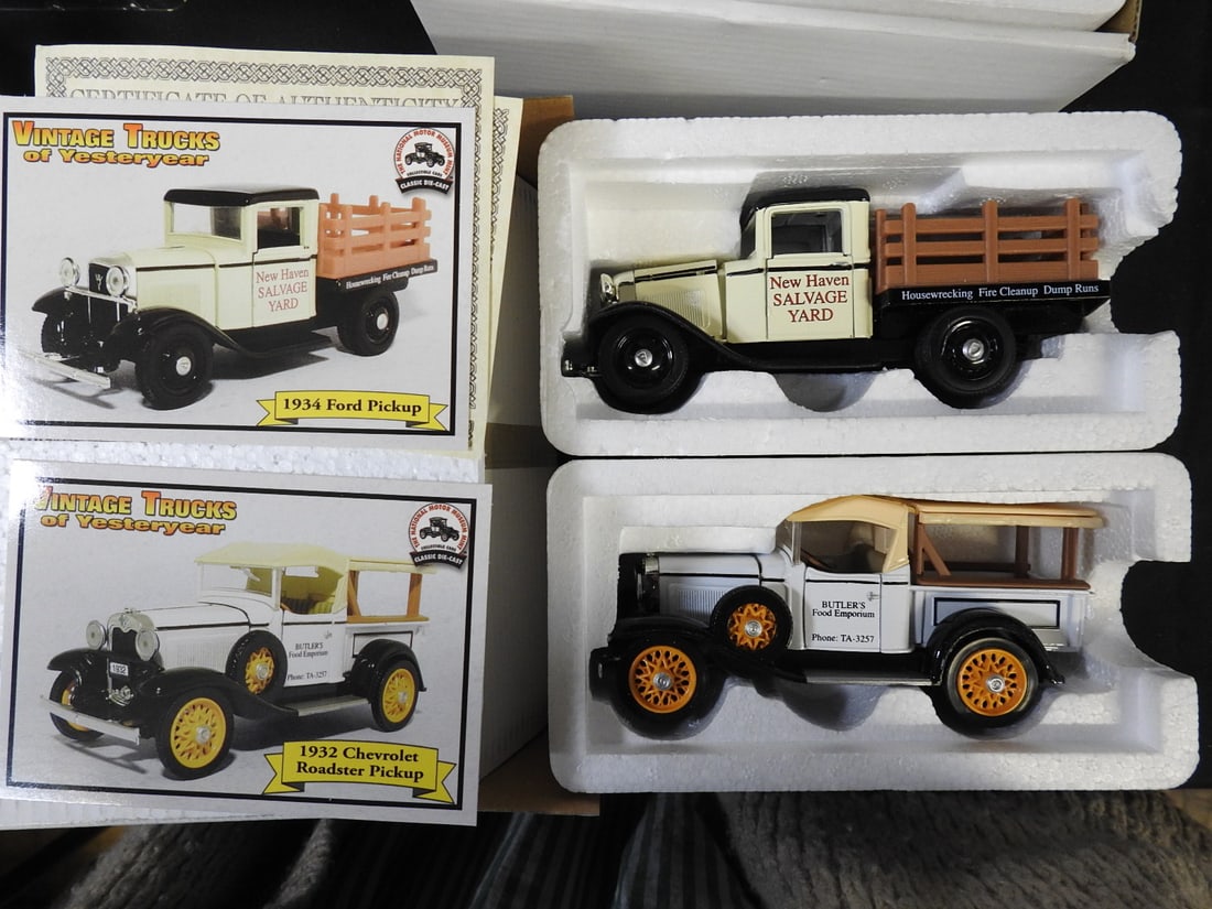 National Motor Museum Mint Ford and Chevrolet Models, Lot of 4 - 2