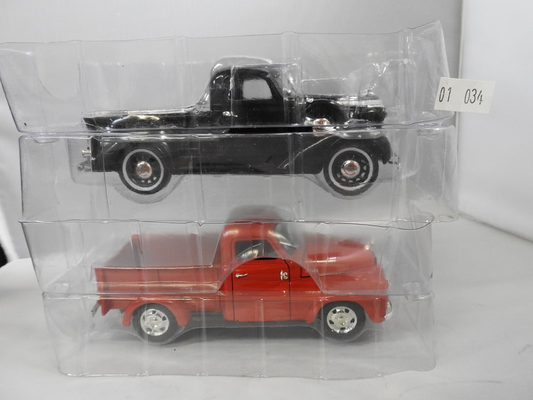 National Motor Museum Mint Vintage Truck Models, Lot of 4 (1 of 4)