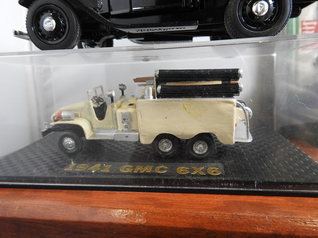 Ford, Plymouth and GMC Model Trucks, Lot of 8 - 4