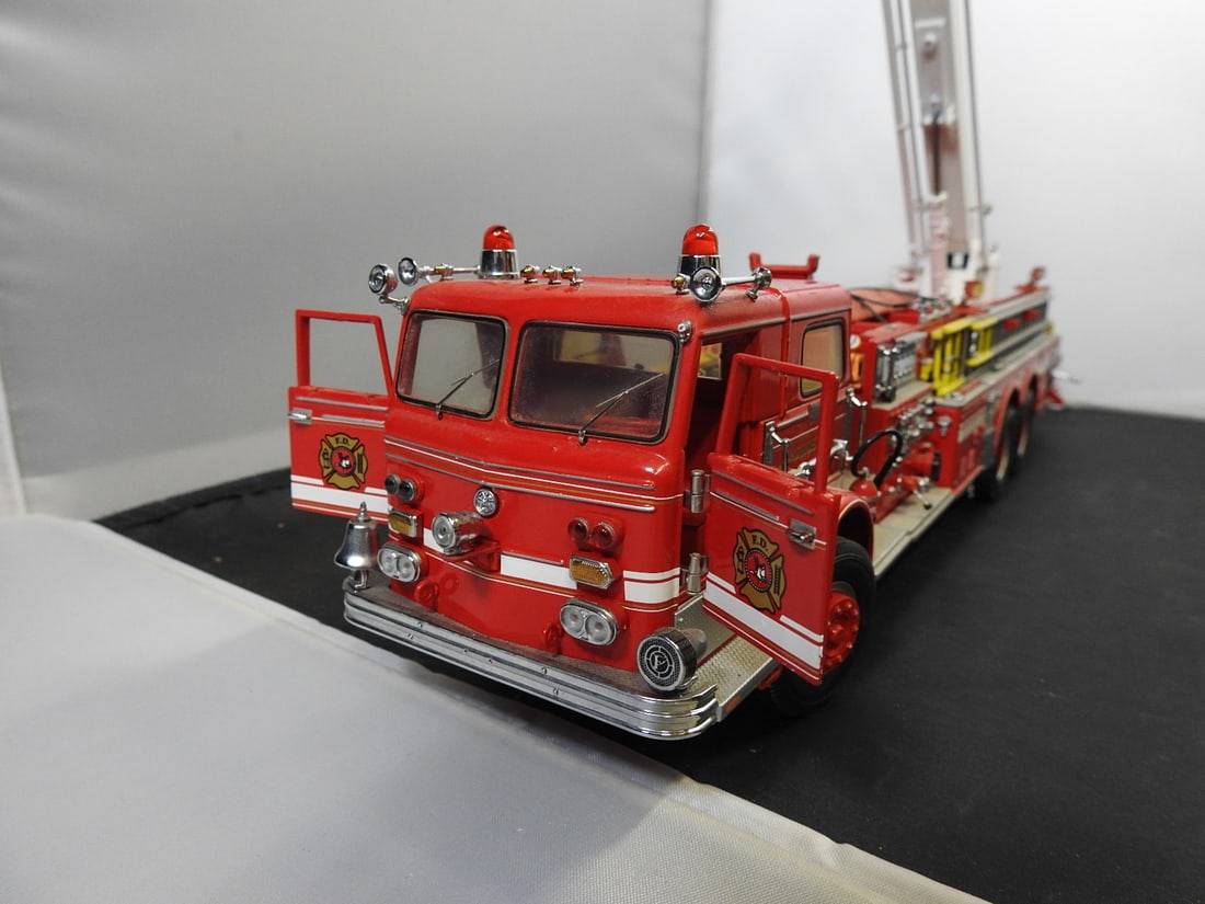 Large Snorkel No. 1 Aerial Fire Truck Model - 2