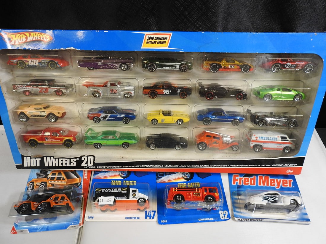 Hot Wheels 20-Car Gift Pack with Carded Vehicles (1 of 4)