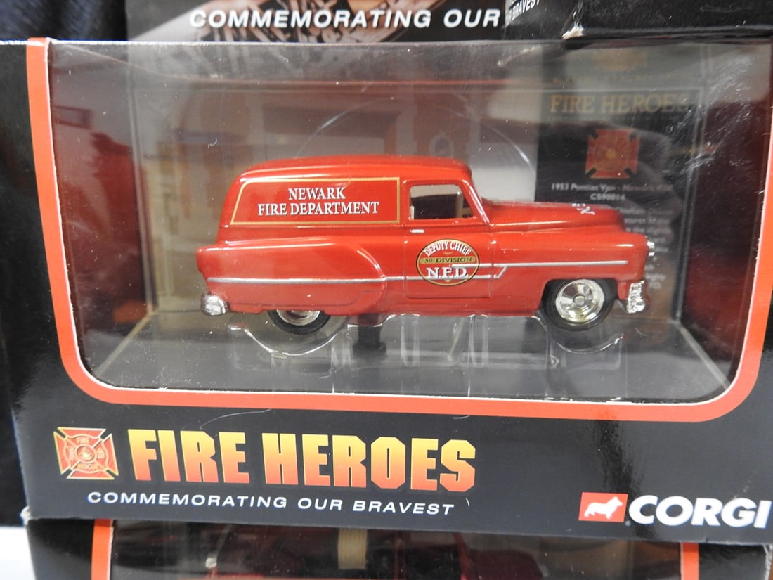 Corgi Fire Heroes Emergency Vehicle Models, Lot of 5 - 3