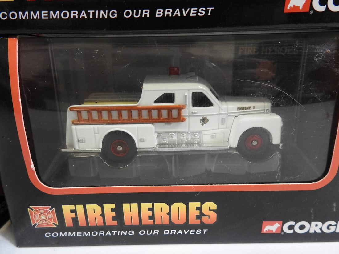Corgi Fire Heroes Emergency Vehicle Models, Lot of 5 - 5