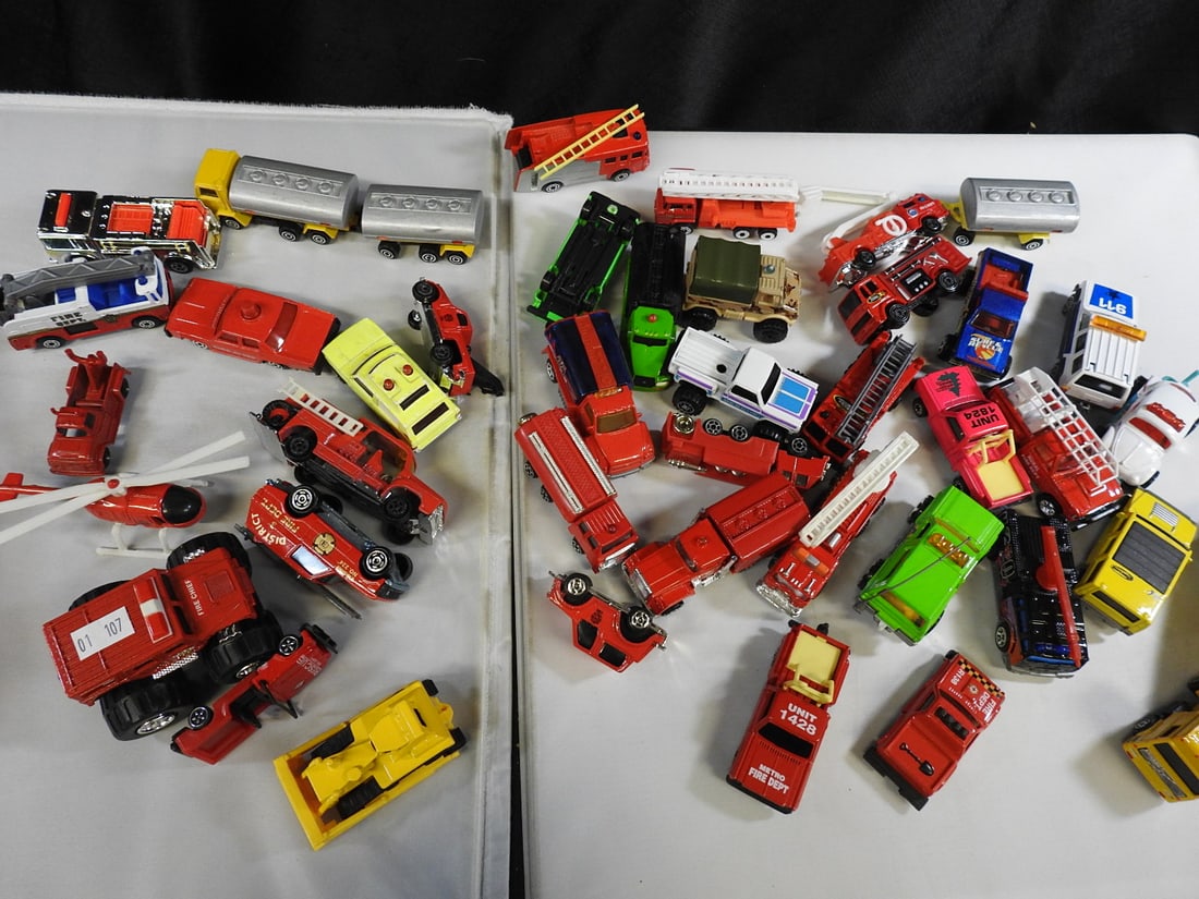 Loose Fire and Rescue Toy Vehicles, Lot of 40 (1 of 4)