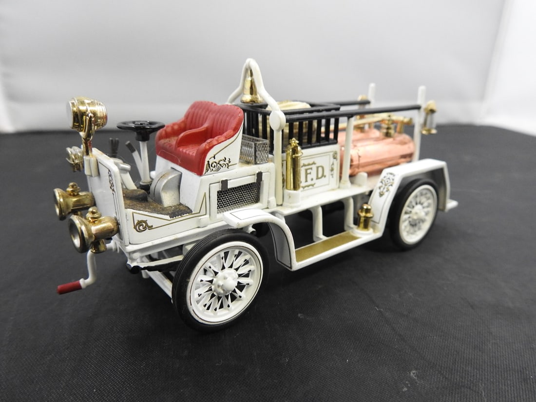 Matchbox Models of Yesteryear Fire Vehicles, Lot of 5 - 15
