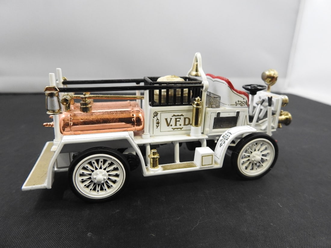 Matchbox Models of Yesteryear Fire Vehicles, Lot of 5 - 16