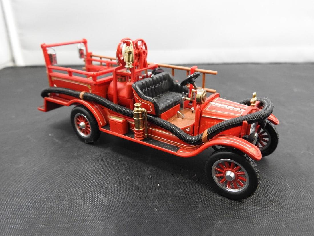 Matchbox Models of Yesteryear Fire Engines, Lot of 5 - 11