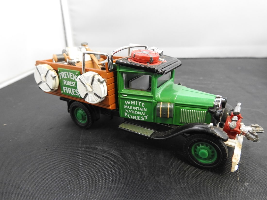 Matchbox Models of Yesteryear Fire Engines, Lot of 5 - 5