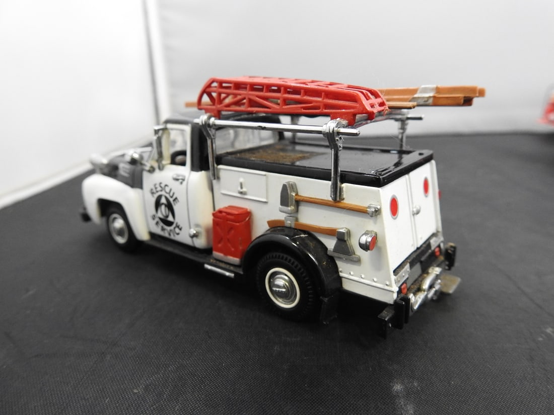 Matchbox Models of Yesteryear Rescue Vehicles - 3