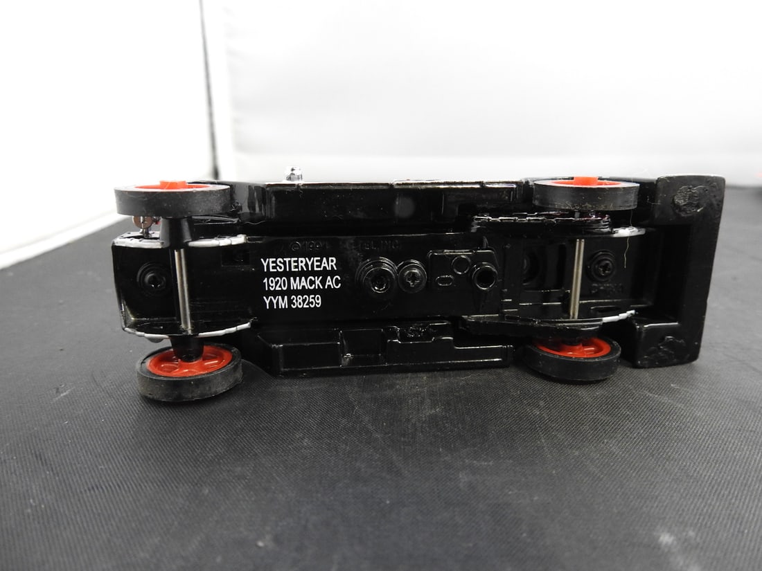Matchbox Models of Yesteryear Rescue Vehicles - 7