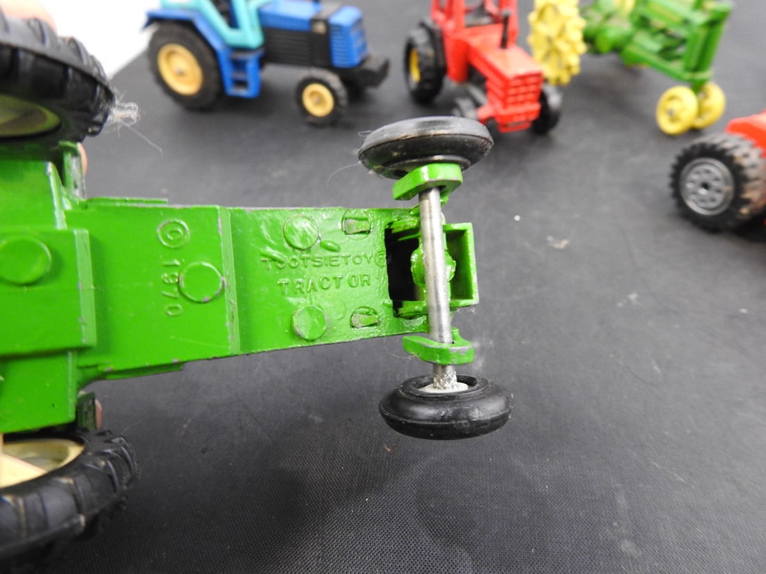 John Deere and Mixed Miniature Tractors, Lot of 8 - 3