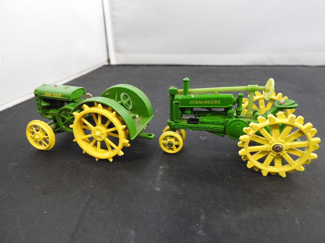 John Deere and Mixed Miniature Tractors, Lot of 8 - 4