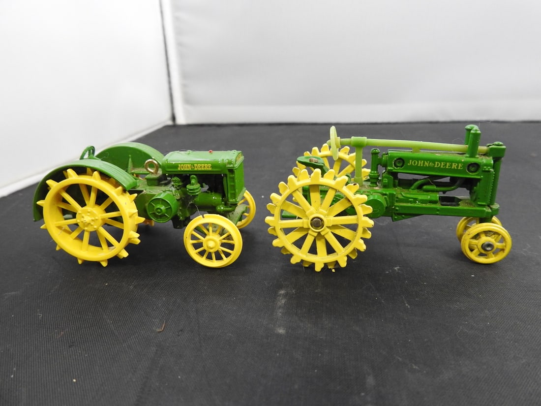 John Deere and Mixed Miniature Tractors, Lot of 8 - 5