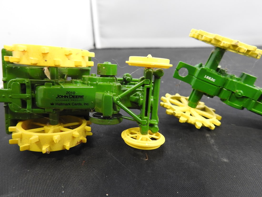 John Deere and Mixed Miniature Tractors, Lot of 8 - 6