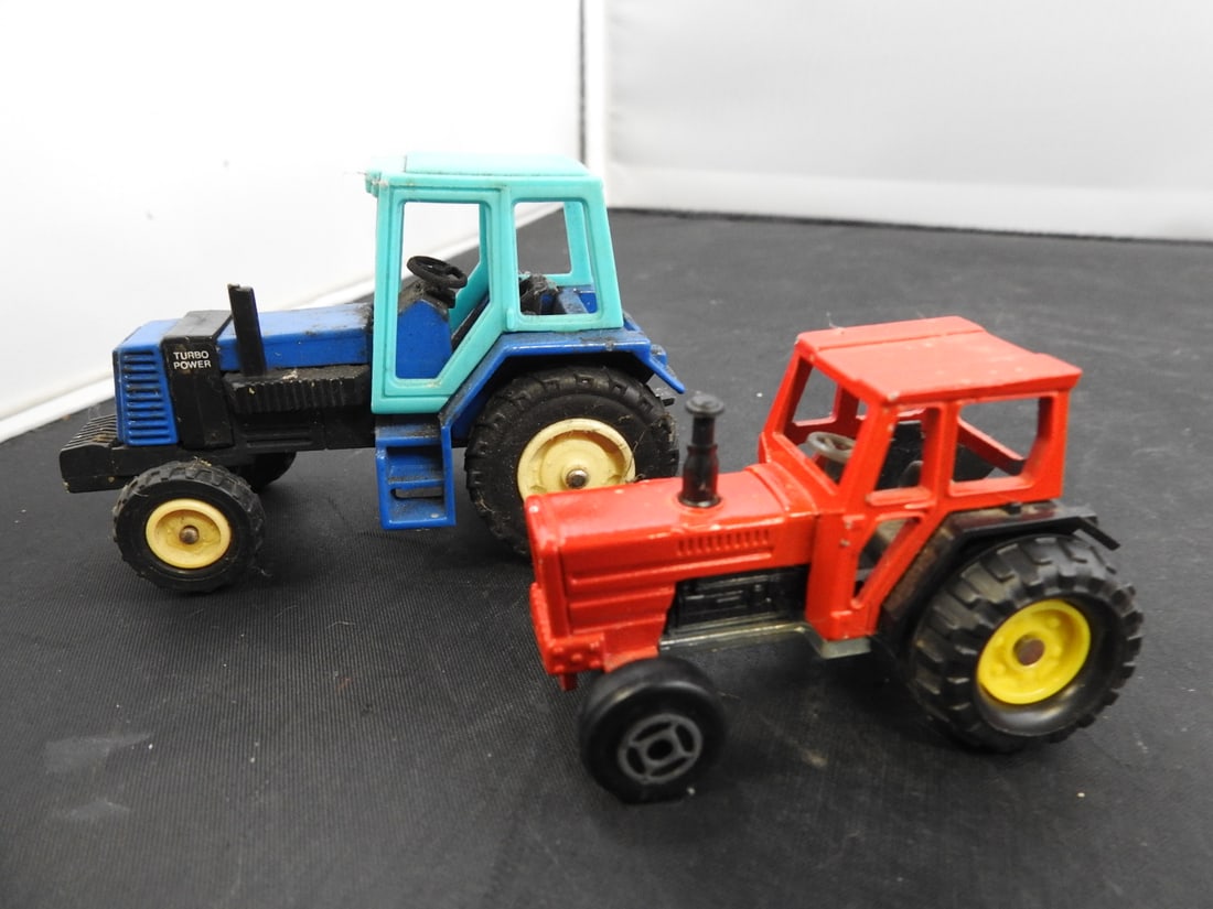 John Deere and Mixed Miniature Tractors, Lot of 8 - 9