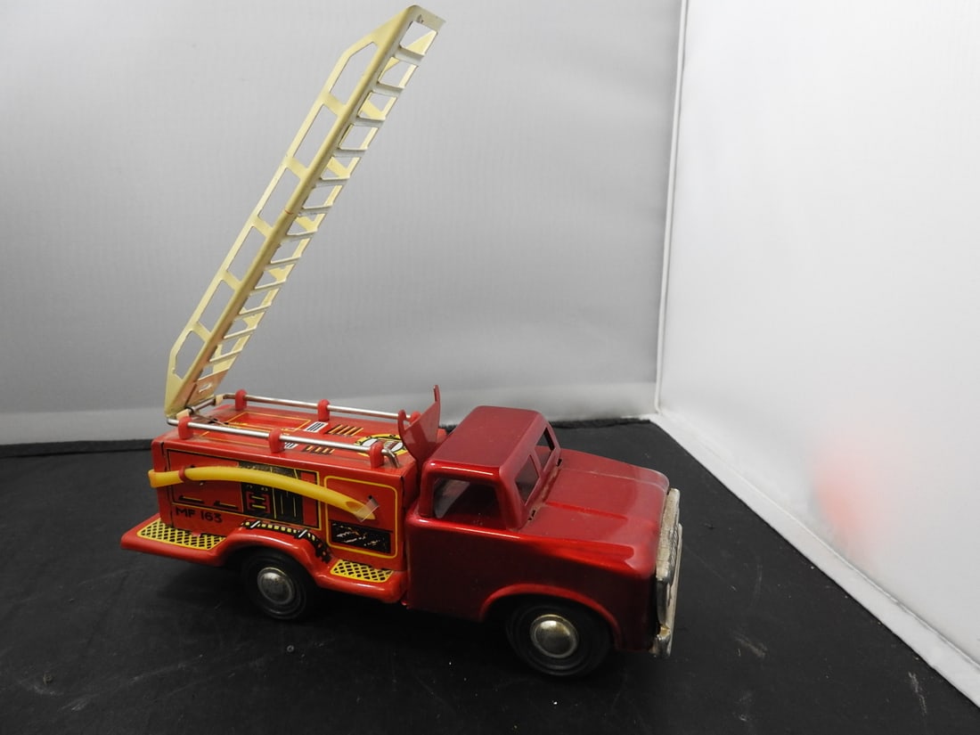 Ford and Chevrolet Pickup and Service Models - 10