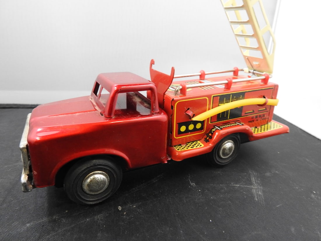 Ford and Chevrolet Pickup and Service Models - 11